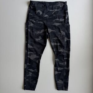 ATHLETA Ultimate Camo 7/8 Tight Womens Small Petite Black Gray‎ Athletic Workout